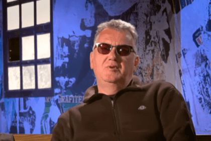 Ukrštene reči Zorana Kostića Caneta zbirka poezije čuvenog muzičara u kojoj je svaka pesma suočenje