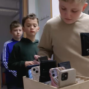 Zašto Švedska vraća knjige u škole umesto tableta i računara i šta možemo da naučimo od njih 2