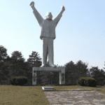 Skrnavljenje spomenika Kome smeta Stevan Filipović