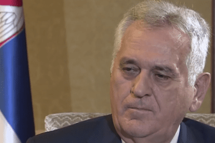 Zlatni padobran Građani i dalje plaćaju to što se Tomislav Nikolić povukao iz politike