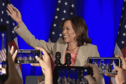 Ćerka imigranata sa diplomom Harvarda Ko je Kamala Haris, potencijalno prva žena predsednik Amerike