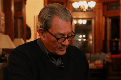 Poslednji roman Pola Ostera – priča o starenju, sećanjima i unutrašnjoj borbi