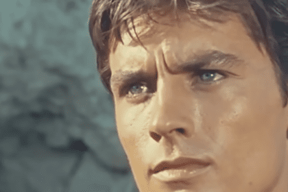 Ispraćen Alen Delon