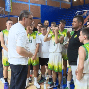 Duško Vujošević o trenerskom debiju Aleksandra Vučića u Loznici Više bih voleo da je trening održao u Kosovskoj Mitrovici