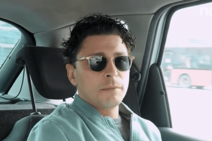 Marko Janketić Od minuta do dvanaest u ovom društvu prošlo je četvrt veka, ali to malo kasno shvatamo