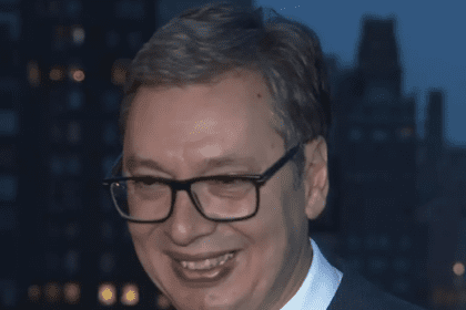 Politiko Vučić igra između Zapada, Rusije i Kine