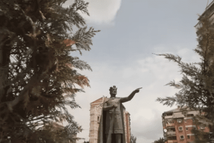 Profesori iz Kosovske Mitrovice izrazili podršku studentima, a Rektorat stao uz Vučića