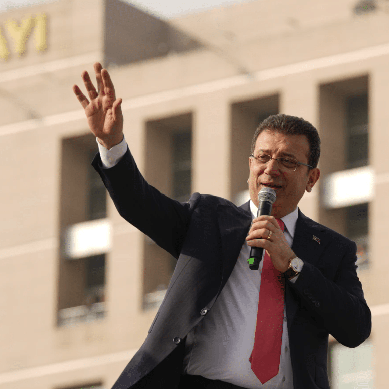 Gradonačelnik Istanbula ostaje u pritvoru do suđenja