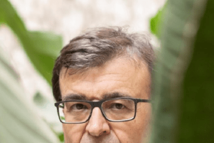 Politička upotreba prošlosti po Havijeru Serkasu Ljudska vrsta ne može da podnese mnogo stvarnosti