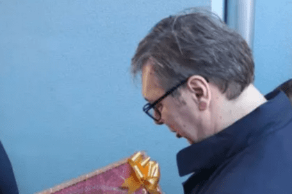 Slika Martina Jonaša poklonjena Vučiću vraćena u Kovačicu