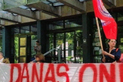 U Novom Sadu građani izašli na ulicu da dežuraju nakon Vučićeve najave da će poslati svoje pristalice u kontrablokadu suda