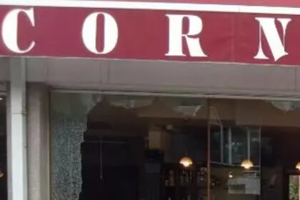 U Valjevu polupan izlog kafića