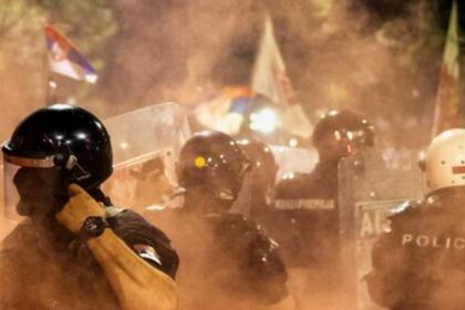 Da li zaista pada režim Aleksandra Vučića