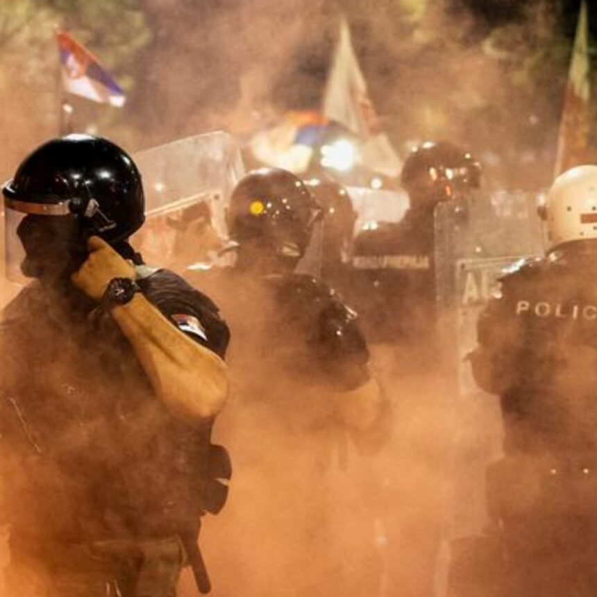 Da li zaista pada režim Aleksandra Vučića